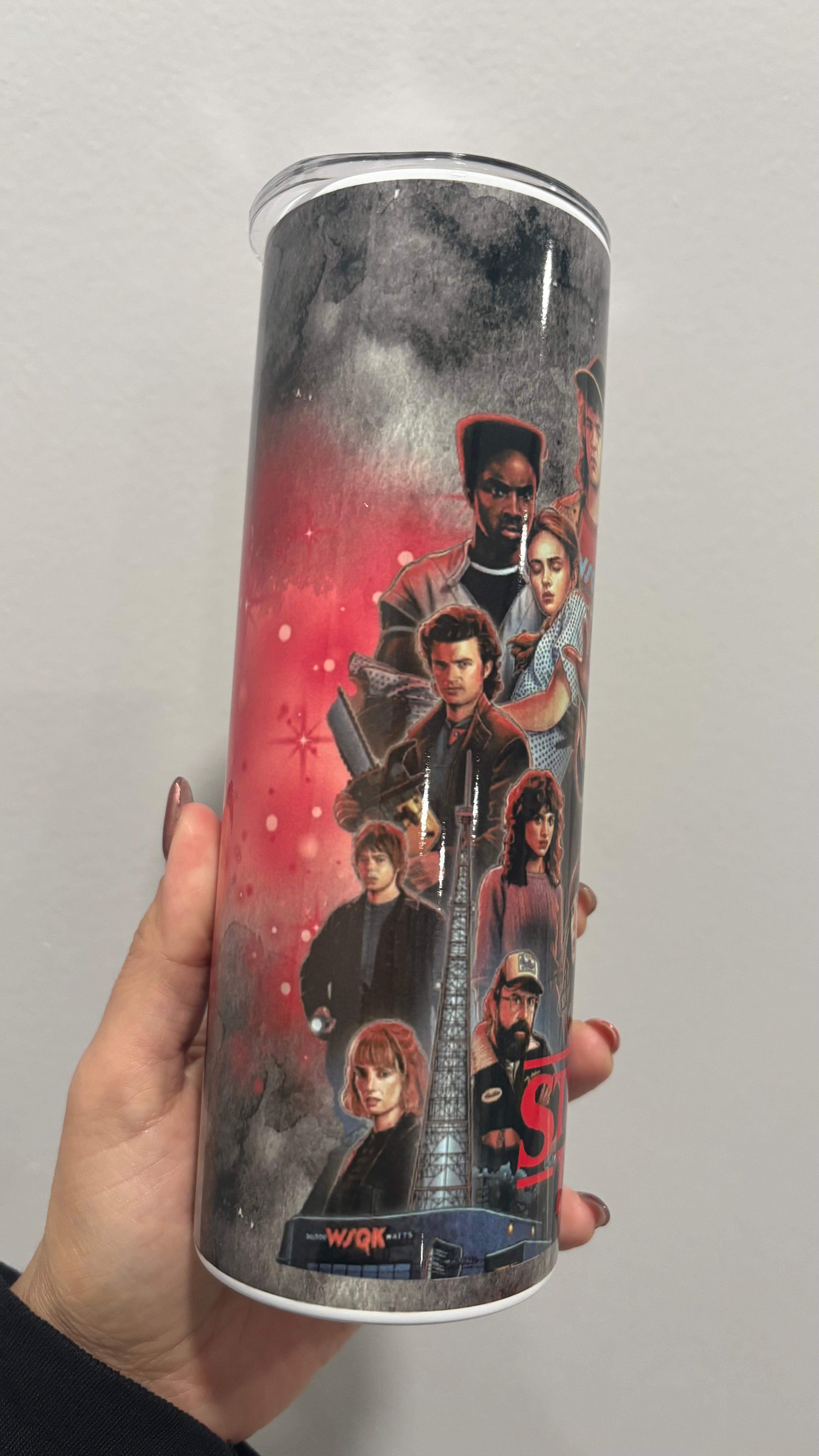 🔴 Stranger Things Retro Sci-Fi Series–Inspired Tumbler – 20 oz Skinny