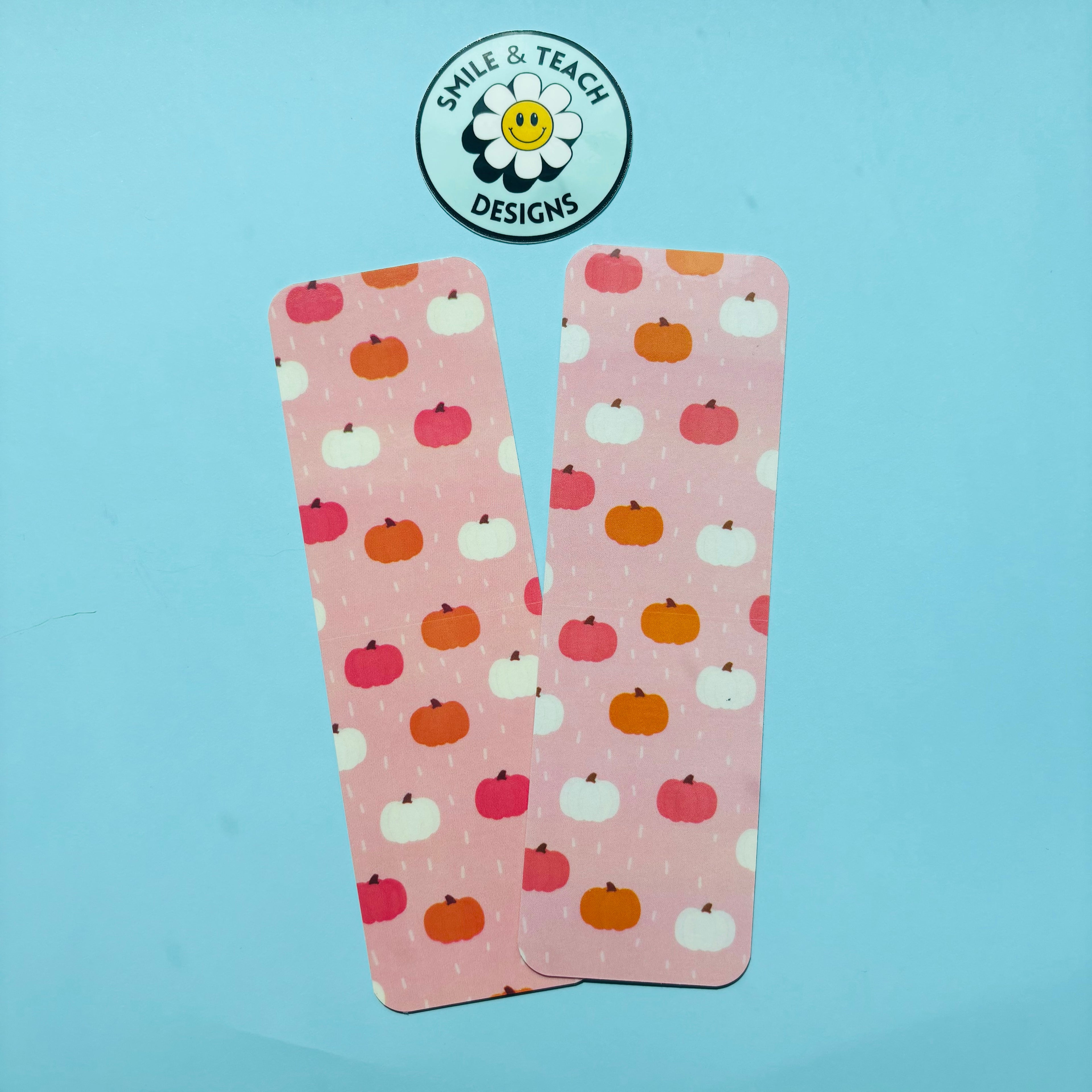 Cozy Apple Pattern Bookmark