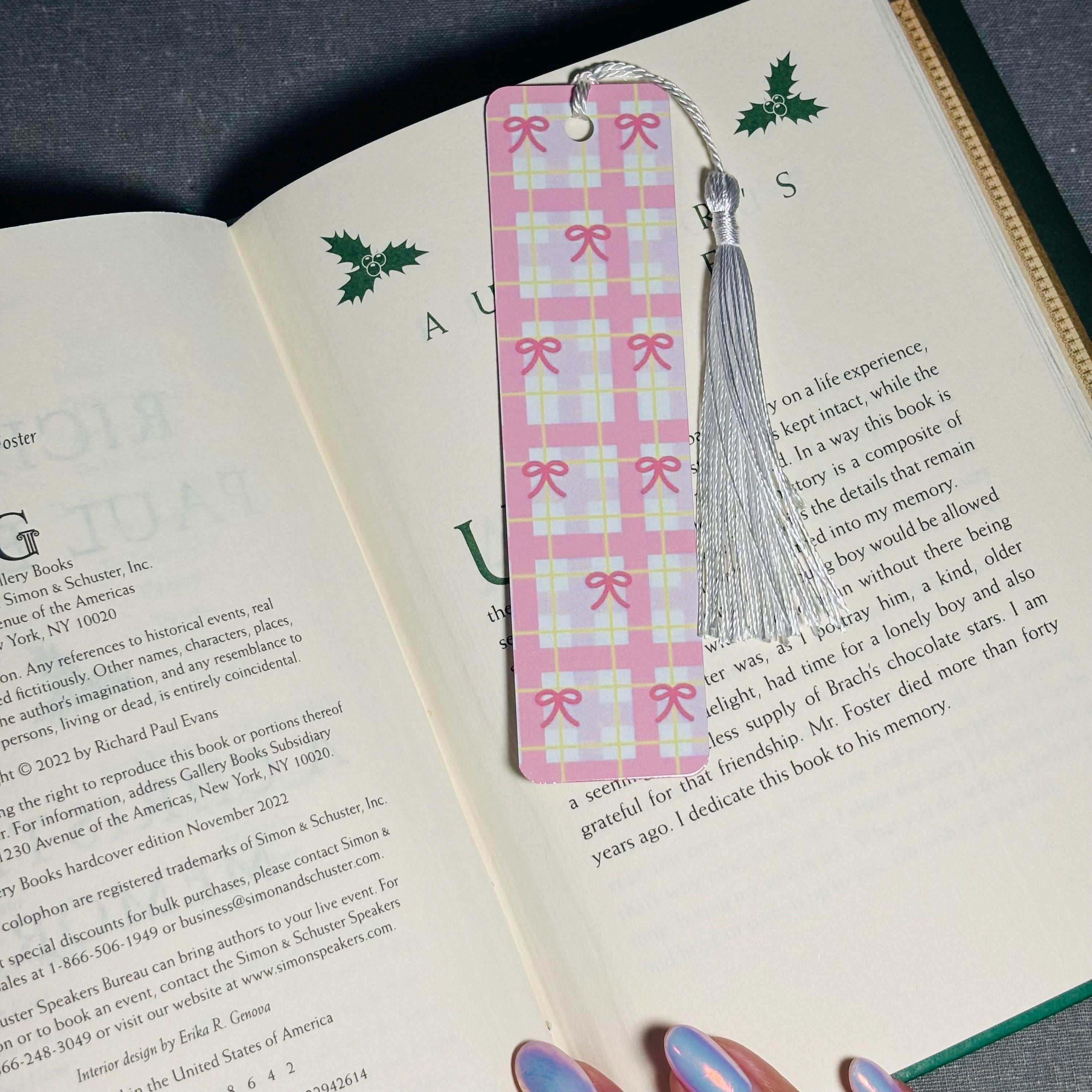 Pink Plaid & Bows Bookmark with Tassel – Cute & Durable Aluminum Page Holder