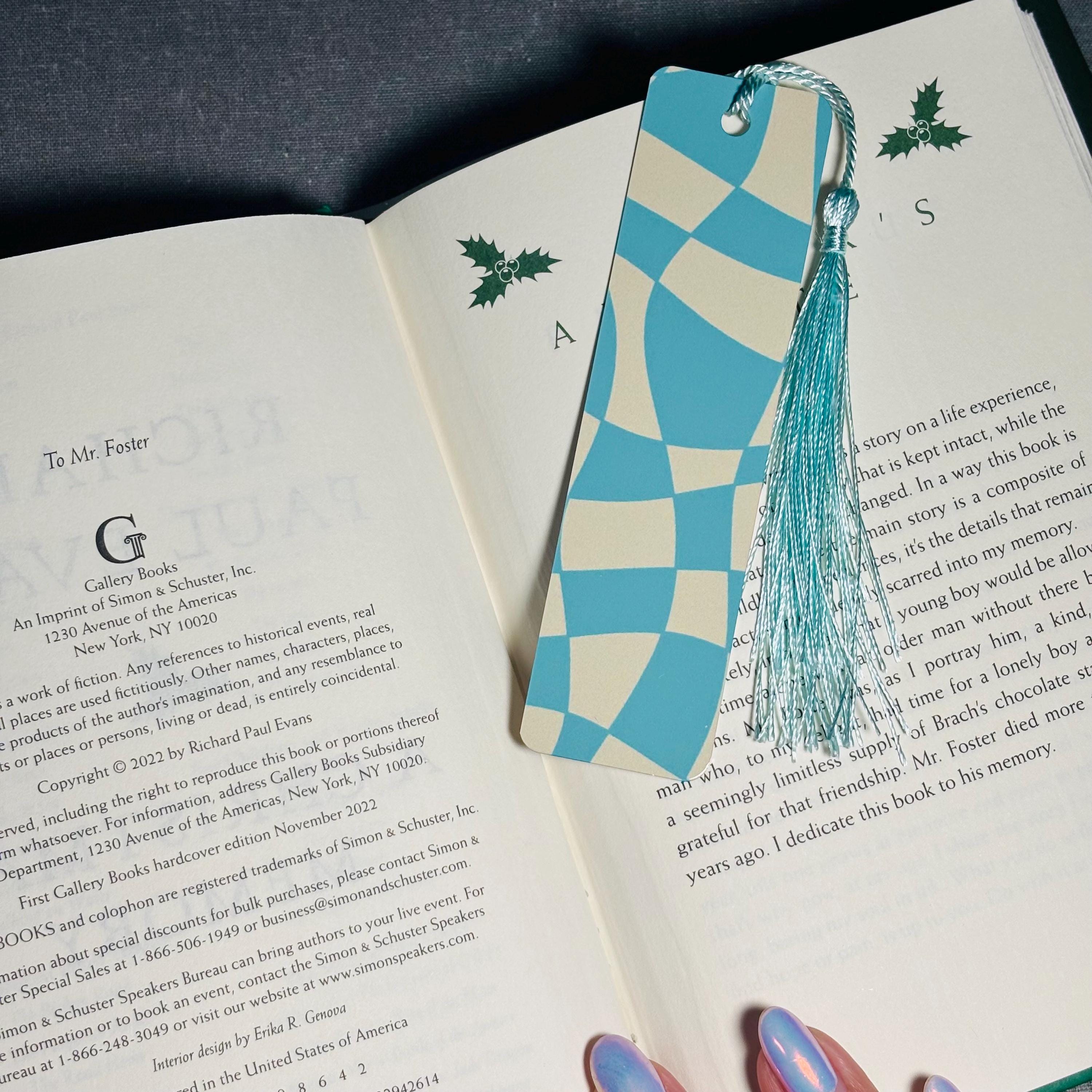 Blue Checkerboard Bookmark with Tassel – Retro & Durable Aluminum Page Holder